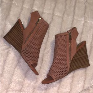 🌟STEVE MADDEN winny wedges🌟